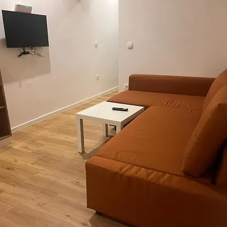 Tivoli Апартаменты Любляна